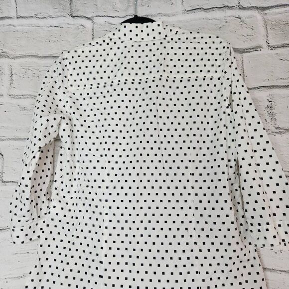 Foxcroft Wrinkle Free Fitted Cotton Geometric Button Up Blouse Black White Sz 8 - Picture 12 of 13
